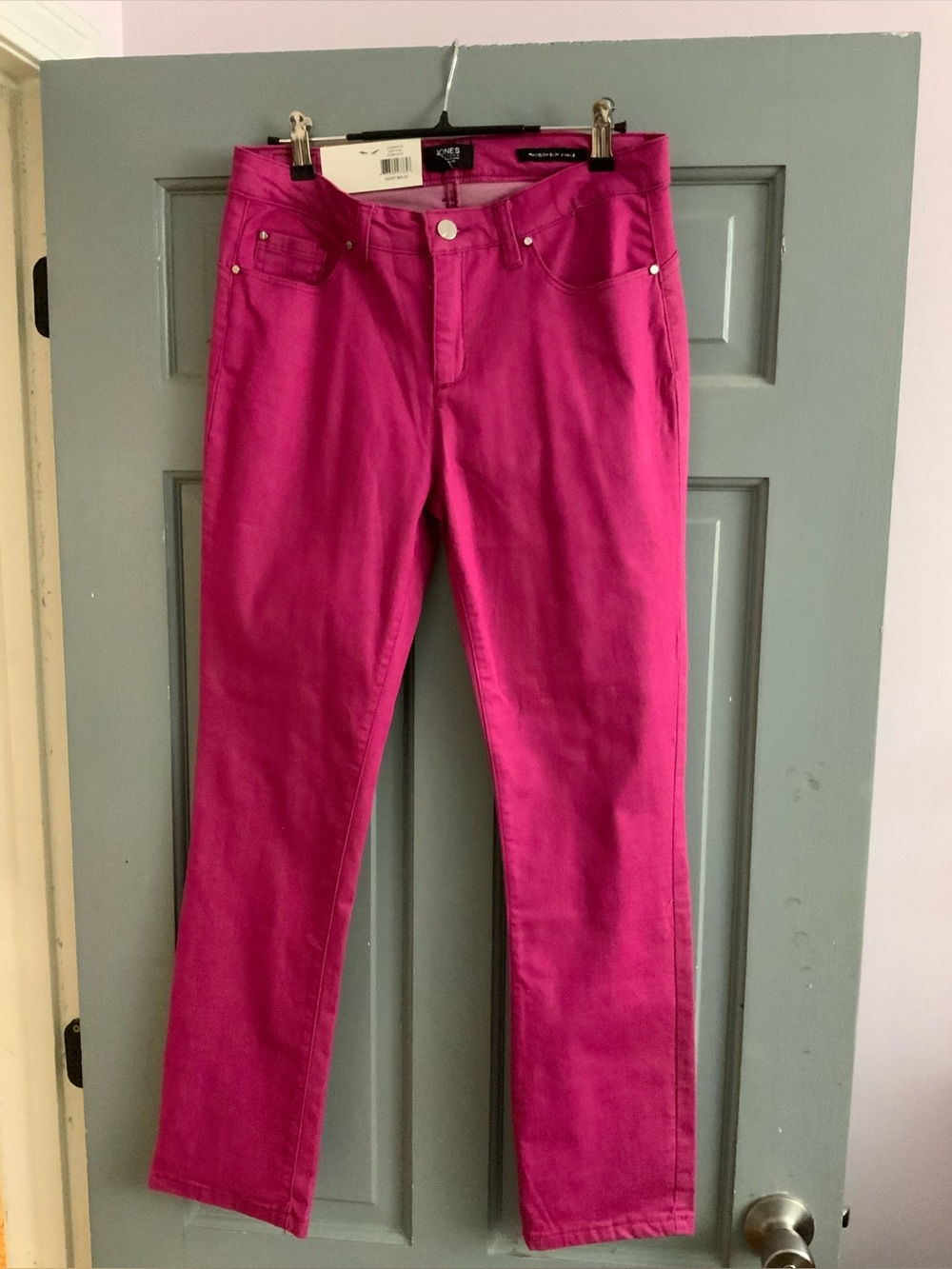Women’s Magenta Pink Straight-Leg Jeans